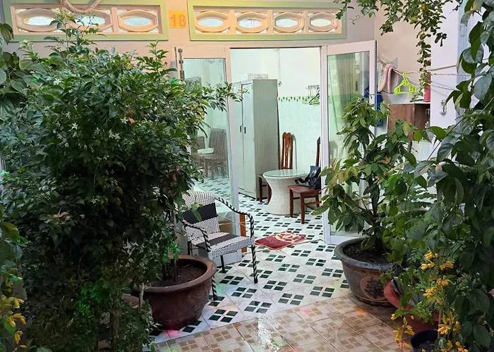 Nha Nghi Song Bien View Bien - 158 Le Loi , Phan Thiet, Lam Dong Отель типа "постель и завтрак"